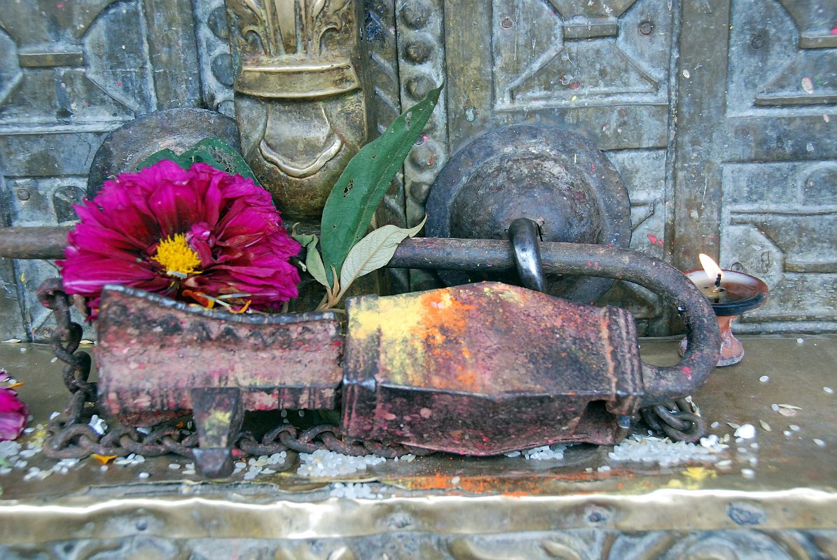 06 Kathmandu Gokarna Mahadev Temple Entrance Door Lock 
